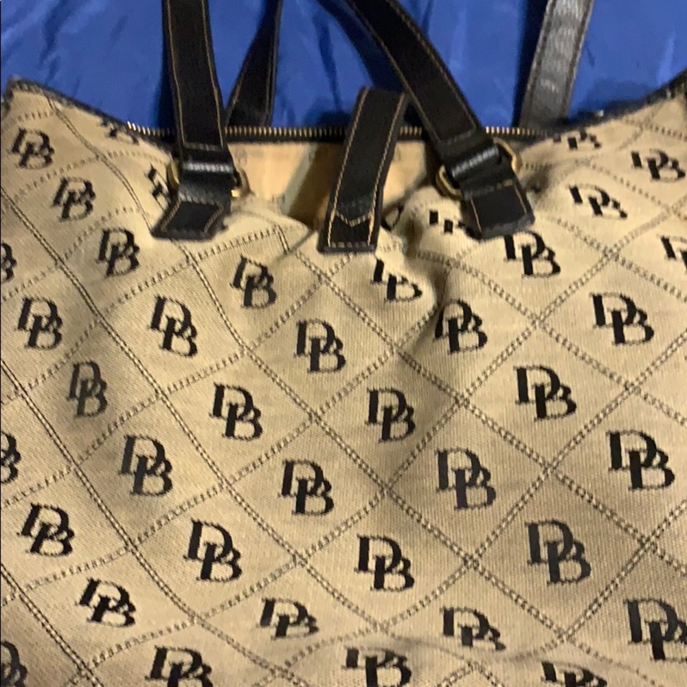 Purse - Picture 2 of 2
